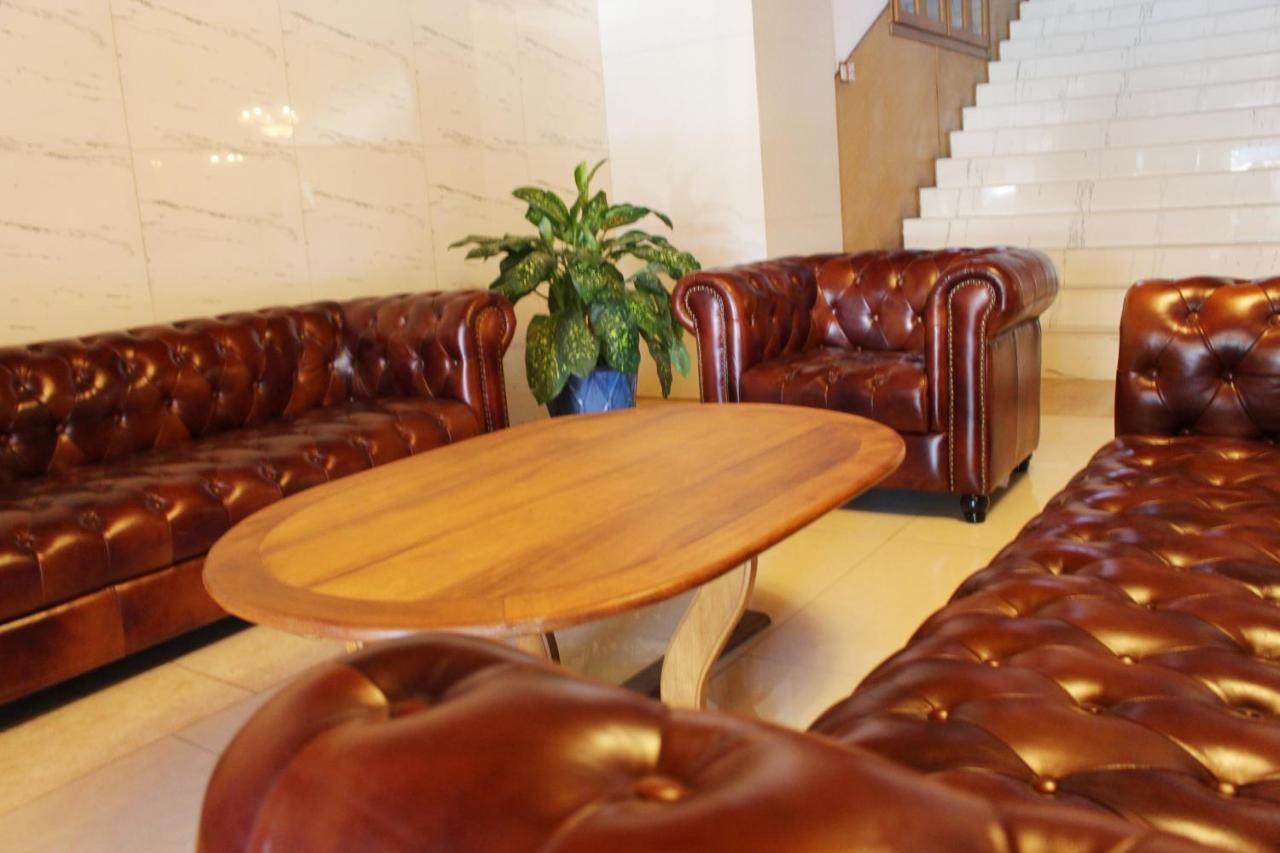 فندق Sunny Garden أنتاناناريفو المظهر الخارجي الصورة